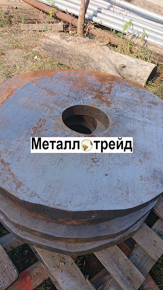 Поковка стальная 4Х5МФС 530*240ф624*585ф595*175ф624*285 мм