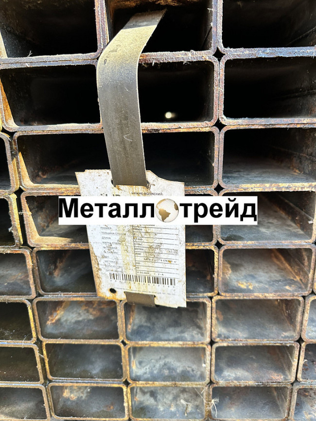 Труба профильная 09Г2С-15 300х300x10 мм 12000