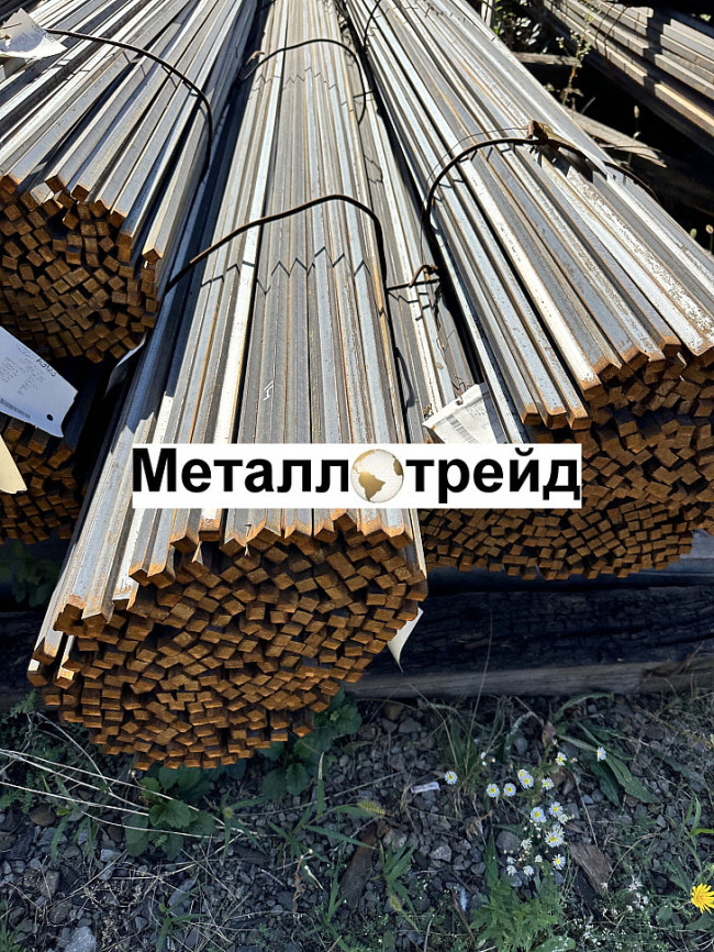 Квадрат стальной 9Х2МФ 220х220 мм Квадрат стальной 9Х2МФ 220х220 мм