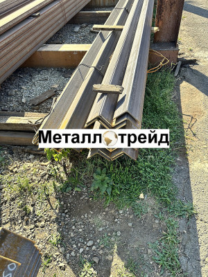 Уголок стальной 3 40х40х4 мм
