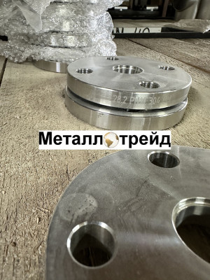 Фланец нержавеющий плоский 12Х18Н10Т 15x16x1