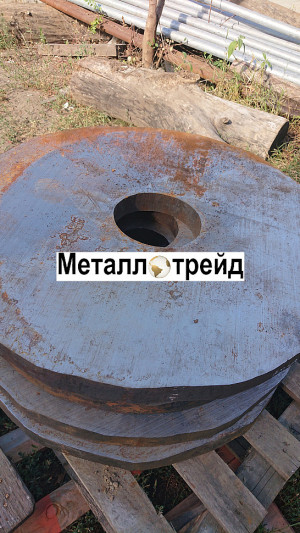 Поковка стальная 40ХН 365 мм